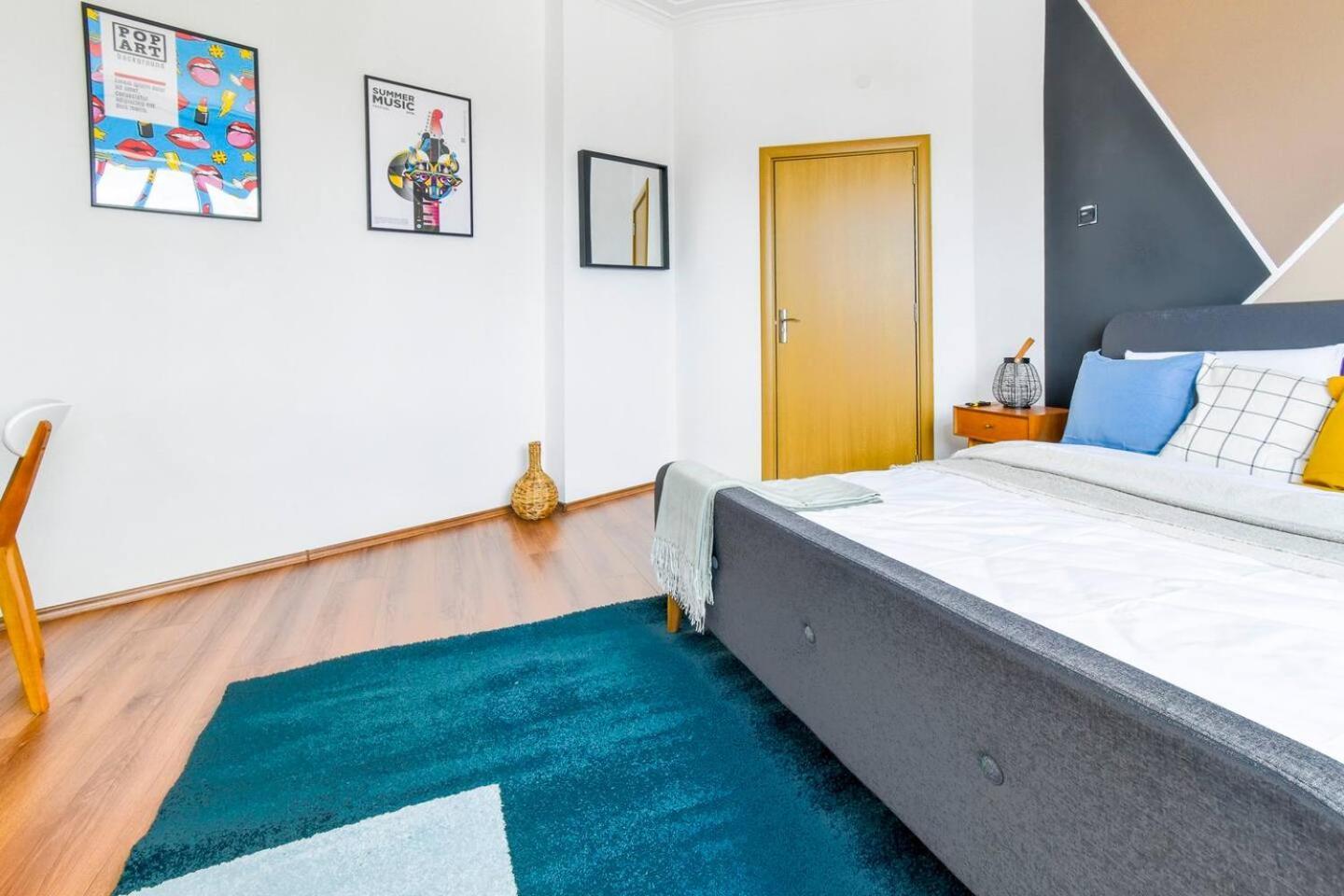 Super Fresh! 3Bdr Apartment In Sofia Center'S Artistic Area المظهر الخارجي الصورة